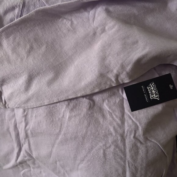 BNWT Long Sleeved Tweety Bird Shirt - Picture 4 of 4